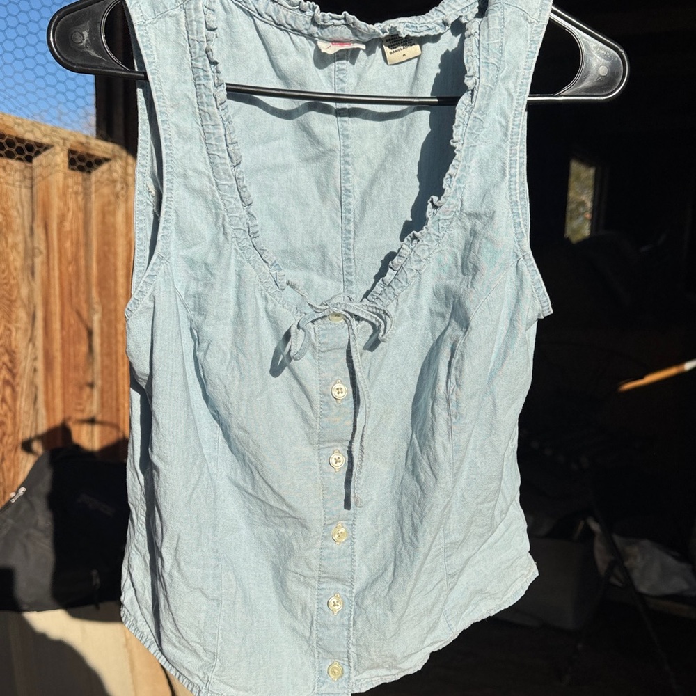 Levi's Light Blue Ruffled Sleeveless Blouse